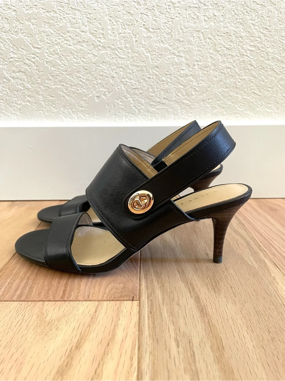 COACH Marla Black Leather Turnlock Slingback Sandals Sz 5.5 Designer Heels